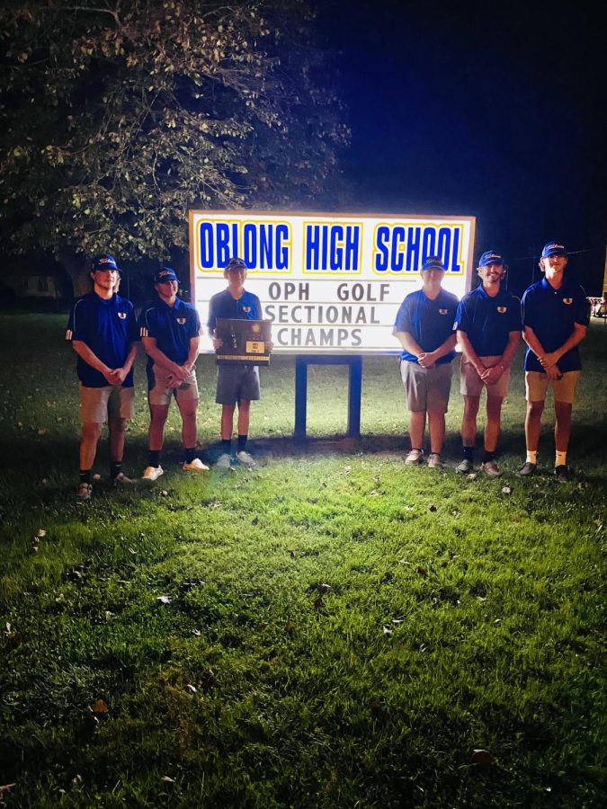 The OPH Golf team returned from winning the Sectionals tournament Monday evening, October 4.  The team competes October 8 and 9 in the IHSA State Championship.