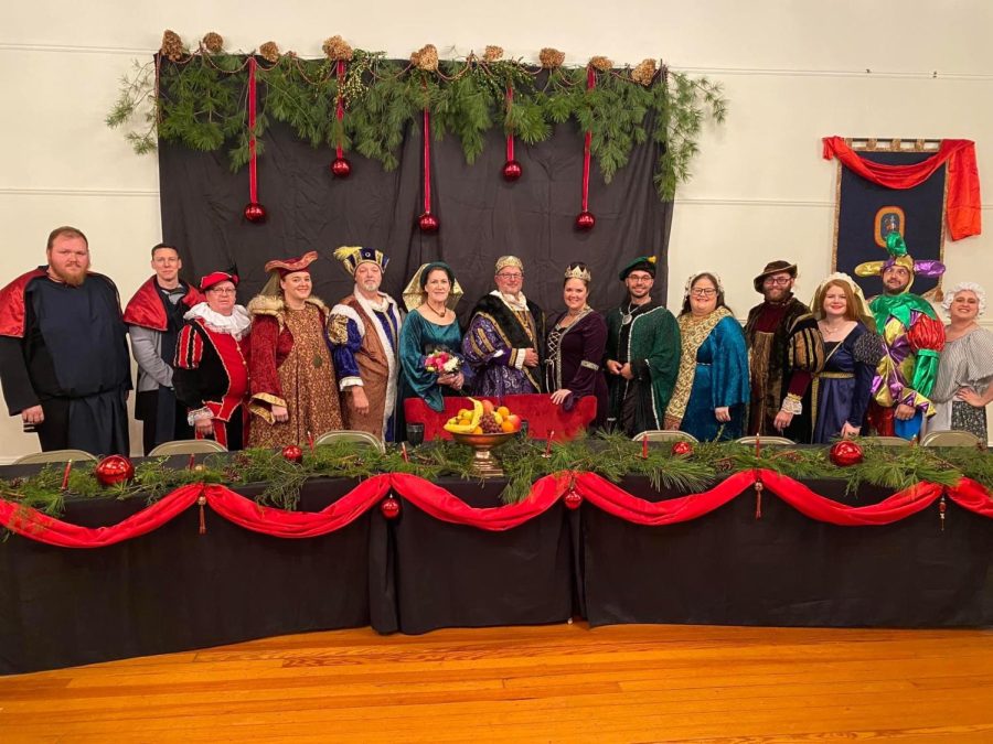 The whole cast of the Madrigal Feast.