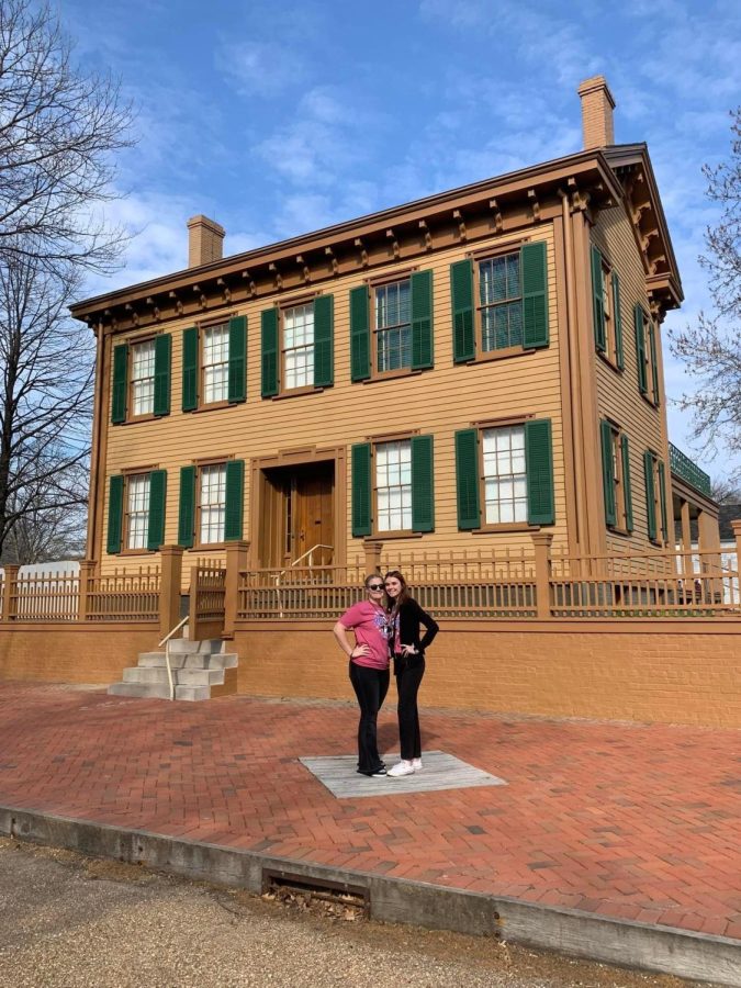 Addison and Morgan posed outside our tall 16th President, Abraham Lincoln's, historic home in Springfield.