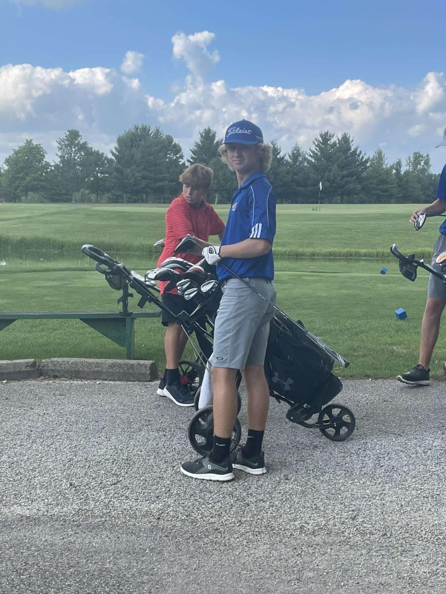 Brody Beabout getting ready to tee off. 