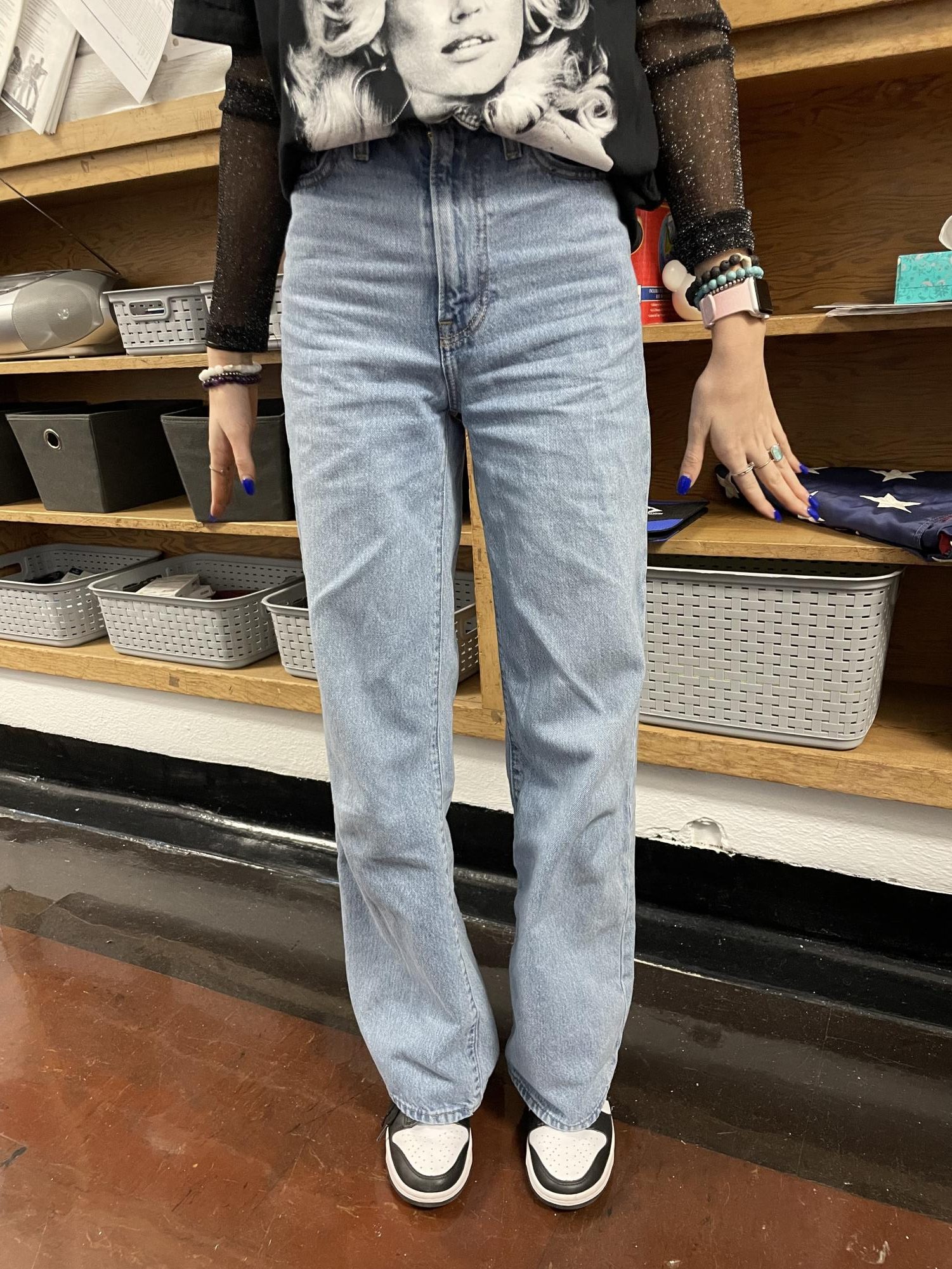 Morgan Knoblett wearing baggy, street-style jeans. 