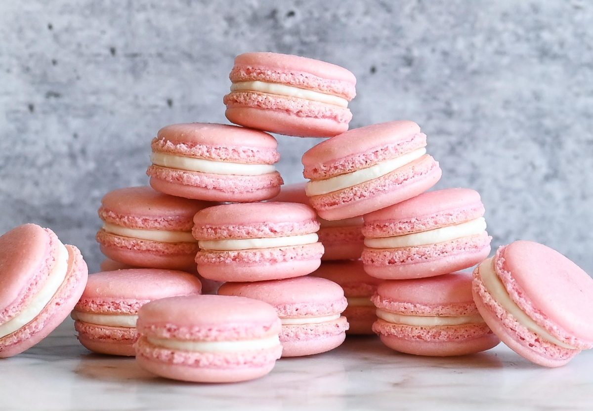Macarons%3A+Are+They+Worth+the+Hype+and+How+Are+They+Made%3F